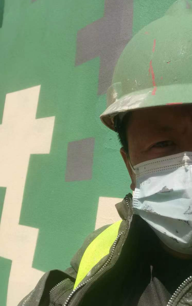 钦州迷彩漆未完全固化；